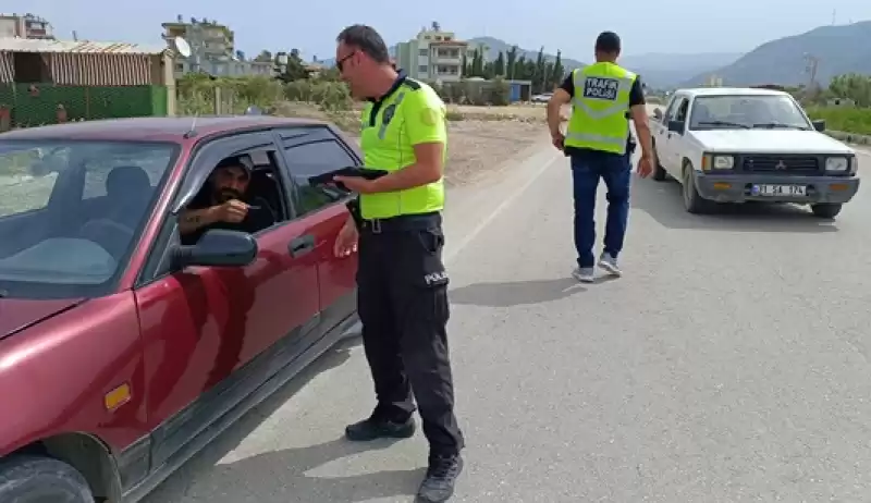 Samandağ'da Trafik Denetiminde 6 Sürücüye Ceza Uygulandı