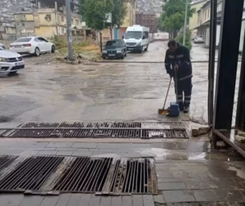 Temizlik çalışmaları şehrin Dört Bir Köşesinde Devam Ediyor