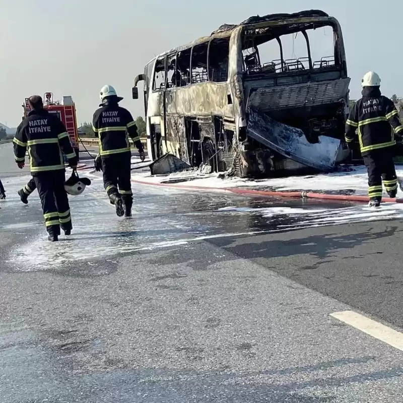 Seyir Halindeki Otobüs Birden Alev Aldı