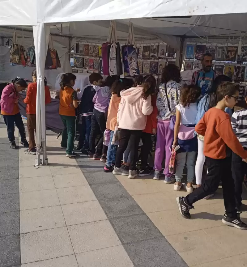 Samandağ Kitap Fuarı Pazar Günü Sona Eriyor 