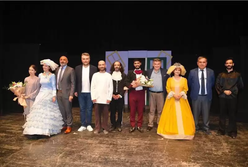 HBB Şehir Tiyatrosu Festivalde Beğeni Topladı