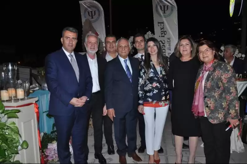 Eski Ve Yeni Politikacılar Bu Açılışta Buluştu