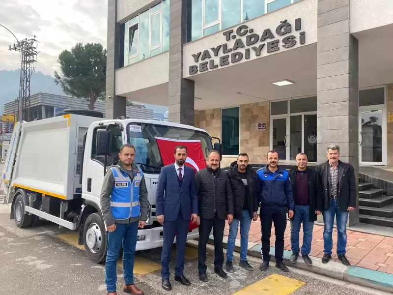 YAYLADAĞI BELEDİYESİ, ARAÇ VE TEMİZLİK FİLOSUNU GÜÇLENDİRDİ 