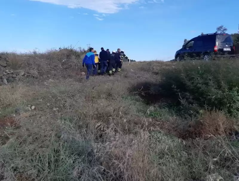 Uçuruma Devrilen Otomobilin Sürücüsünü Itfaiye Kurtardı