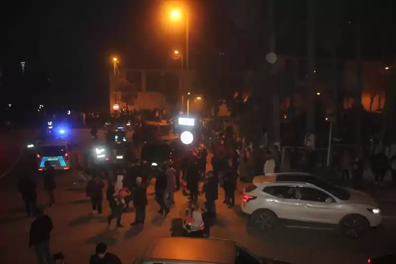 Yasaklanmasına Rağmen çok Sayıda Maytap Atıldı