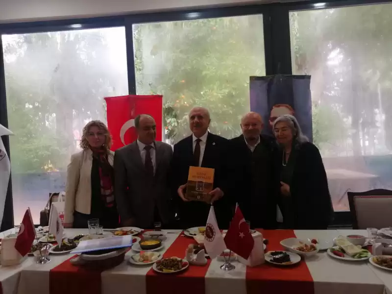 Hatay Vakfı, ‘Hatay Şehrengiz’ Kitabını Tanıttı