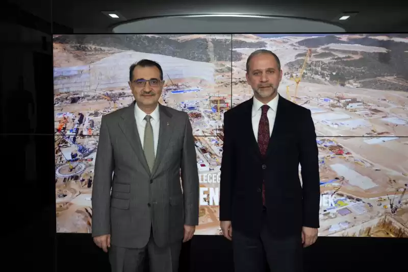 Vekil Özel ‘Hatay’ Için Bakan Dönmez’le Görüştü