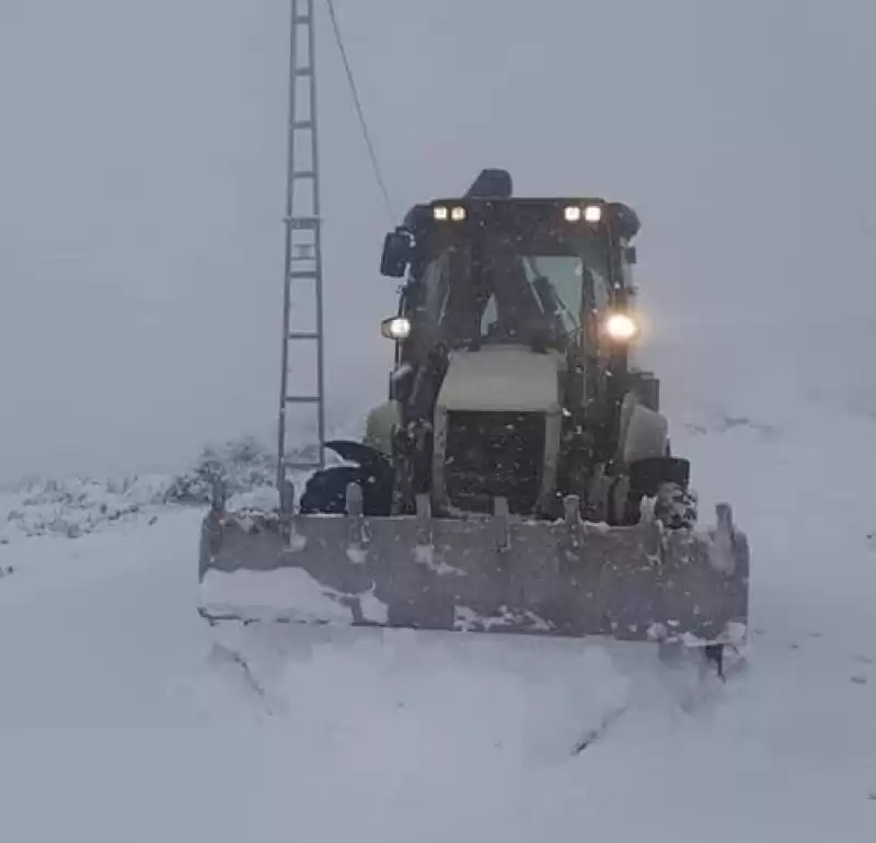 Yayladağı-Antakya Yolu Karla Kaplandı