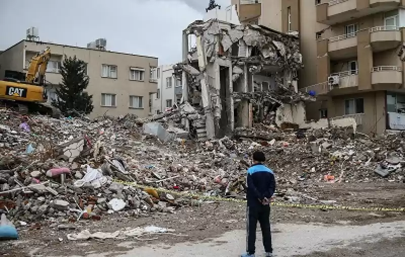 İskenderun'da Ağır Hasar Gören Evler Dronla Görüntülendi