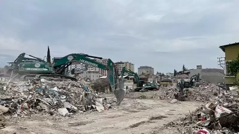 Hatay'da Enkaz Kaldırma çalışmaları Sürüyor