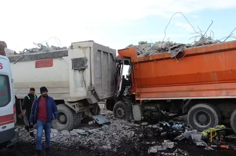 Hatay'da Trafik Kazasında 7 Kişi Yaralandı