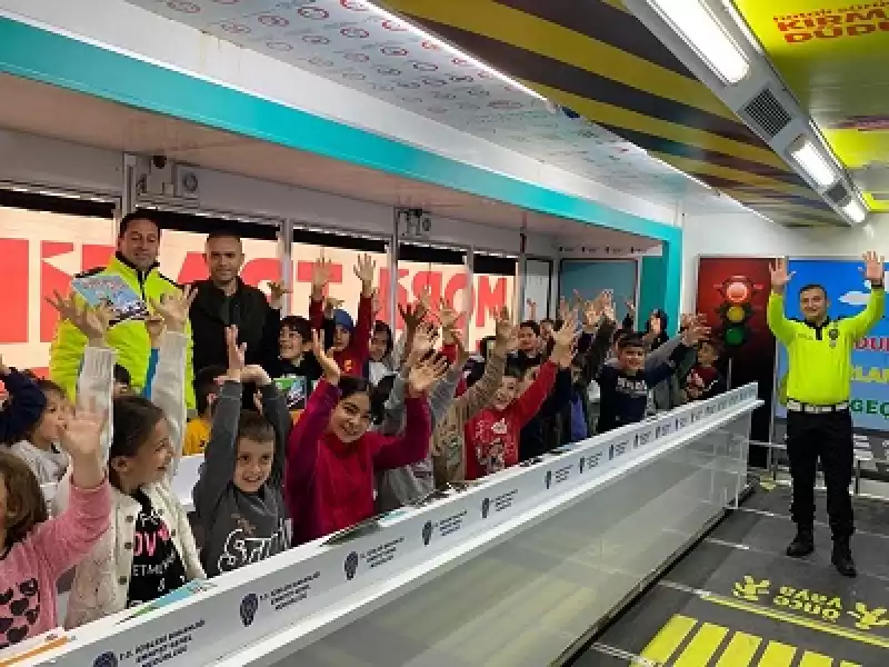Dörtyol'da Depremzede 250 öğrenciye Uygulamalı Trafik Eğitimi Verildi
