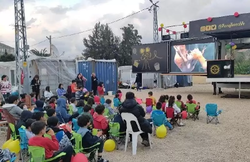 Hatay'da Depremzede çocuklar Için Film Gösterimi