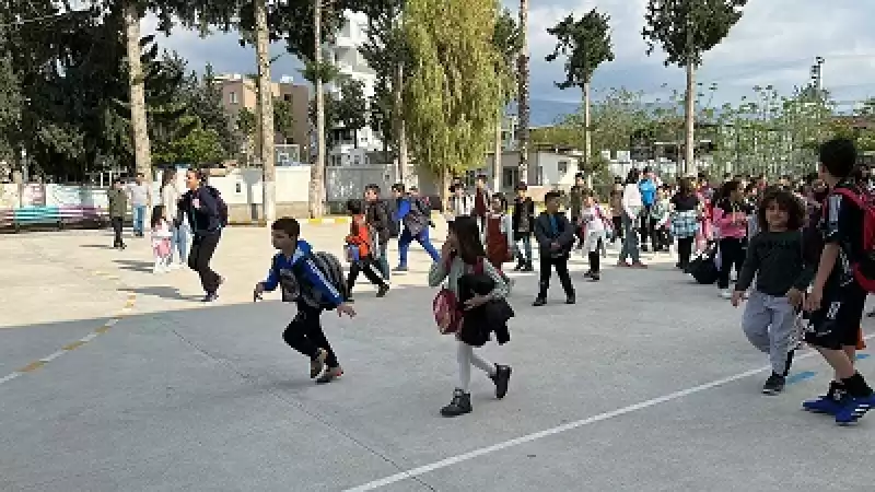 Hatay'da 210 Bin öğrenci Ara Tatil Için Son Derse Girdi