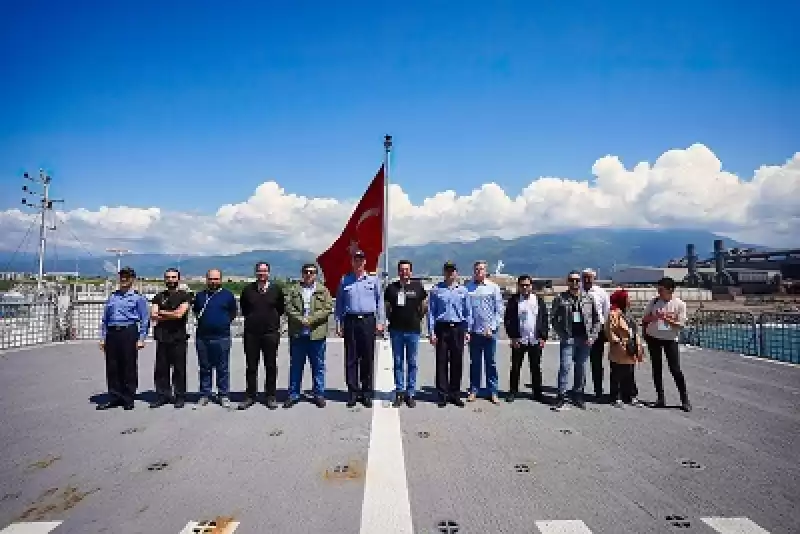Cumhurbaşkanlığı İletişim Başkanlığından, Yabancı Gazetecilere Deprem Bölgesinde