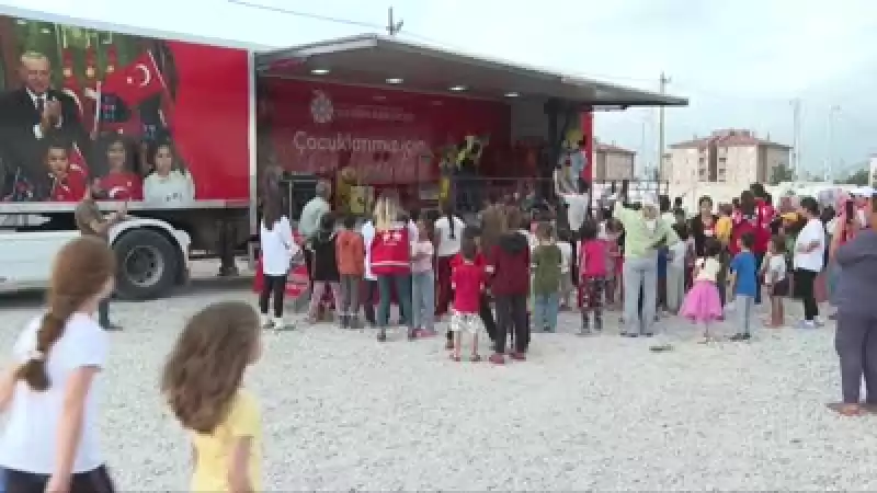 Cumhurbaşkanlığı İletişim Başkanlığı İskenderun'da Depremzede çocukları Sevindirdi
