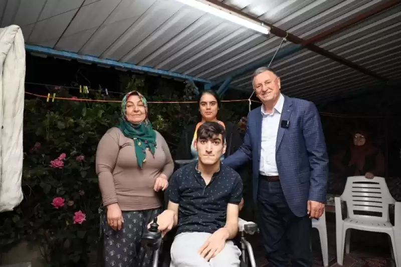 HBB Başkanı Doç. Dr. Lütfü Savaş Mahalle Gezilerine Devam Ediyor