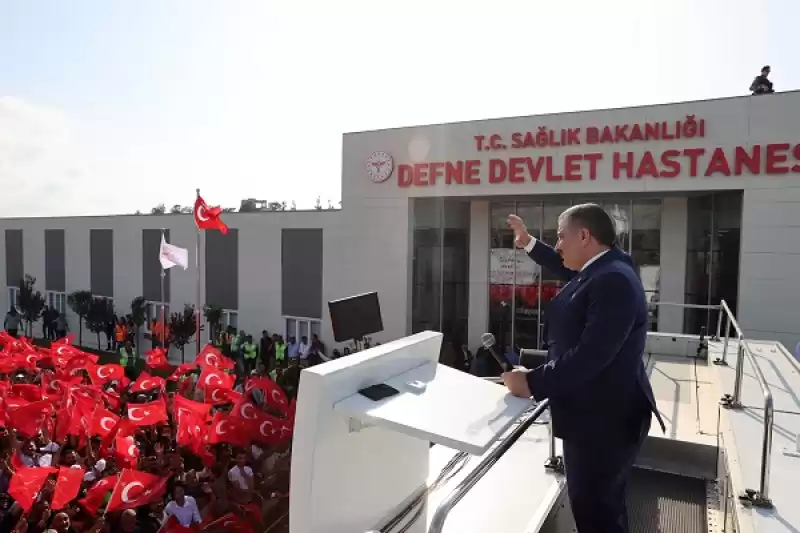 Sağlık Bakanı Fahrettin Koca, Hatay'da Konteyner Kentte Konuştu