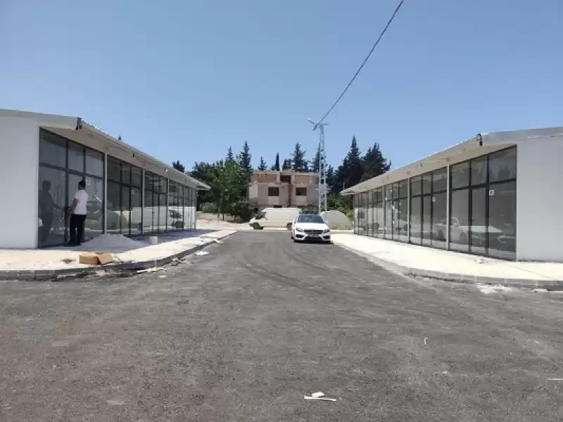 Hatay'da Yapımı Tamamlanan 96 Prefabrik Iş Yerinin Anahtarı Teslim Edildi