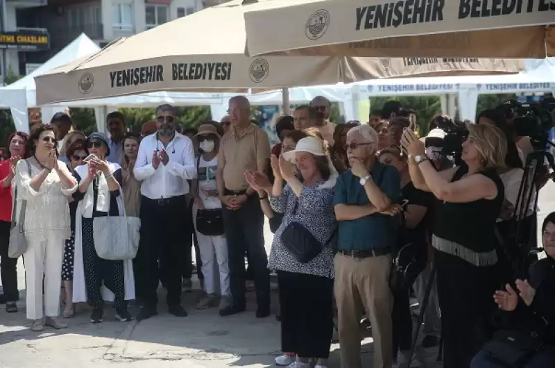 Hataylı Depremzede Esnaf Ve Sanatçılar Mersin'de Dayanışma Standında Buluştu