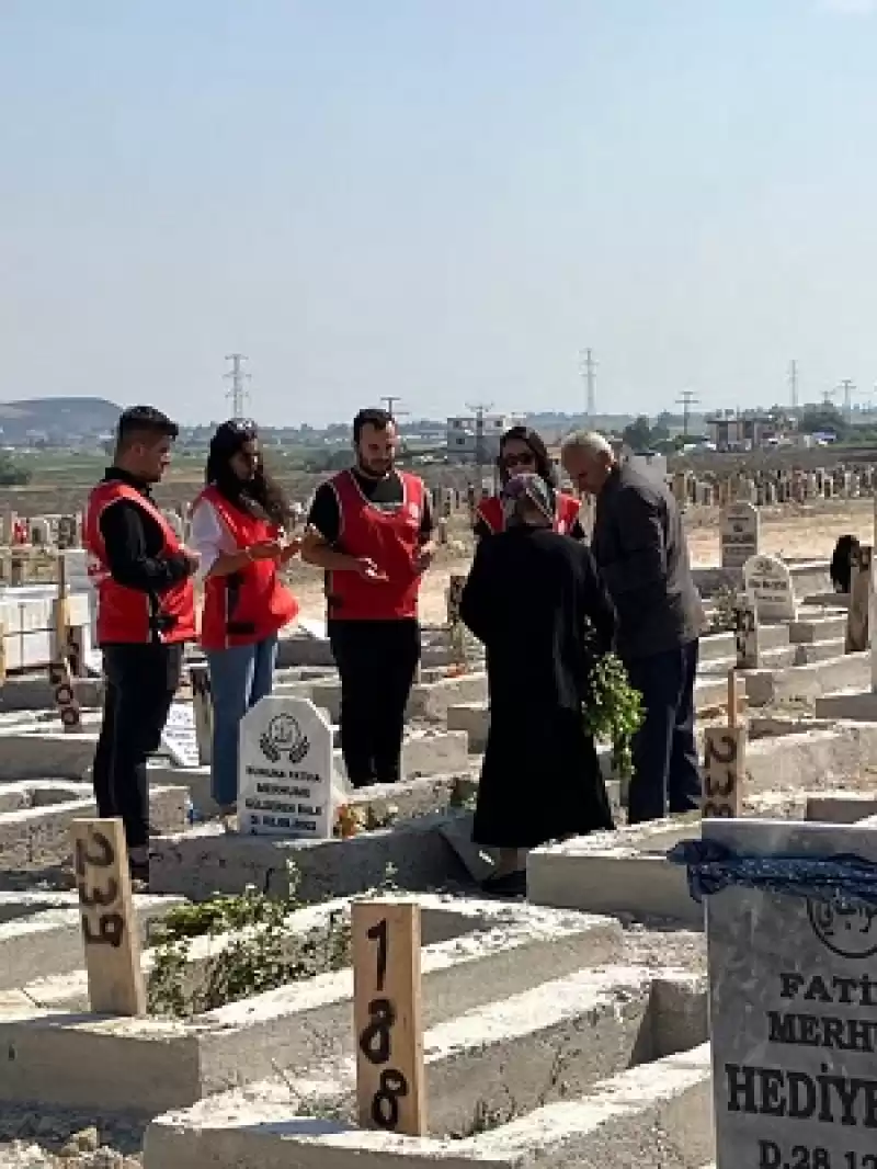 Hatay'da Depremde Yakınlarını Kaybedenlere Psikososyal Destek