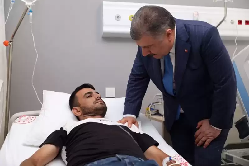 Sağlık Bakanı Fahrettin Koca, Hatay'da Temaslarda Bulundu