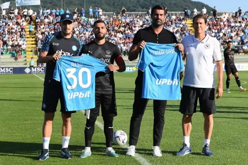 NAPOLİ, CRİSTİAN ATSU VE TANER SAVUT'U UNUTMADI
