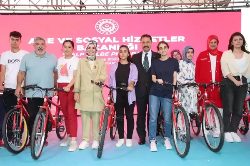 Aile Ve Sosyal Hizmetler Bakanı Göktaş, Hatay'da 