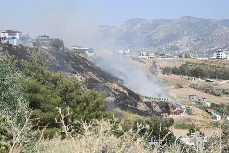 Hatay’da Otluk Alanda çıkan Yangın Söndürüldü