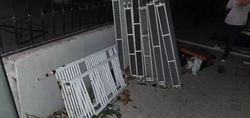 Hatay'da Hasarlı Evlerden Hırsızlık Yapan 5 şüpheli İHA Ile Tespit Edildi