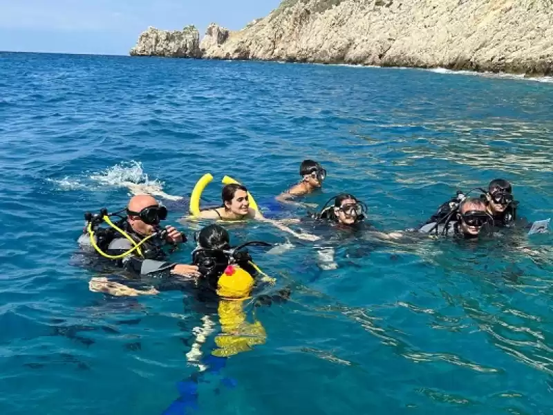 Hatay'da Depremzede öğrenciler, Sahil Güvenlik Ekipleriyle Dalış Yaptı