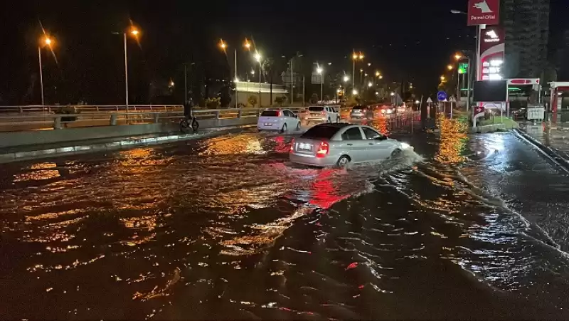 Hatay'da Sağanak Hayatı Olumsuz Etkiledi