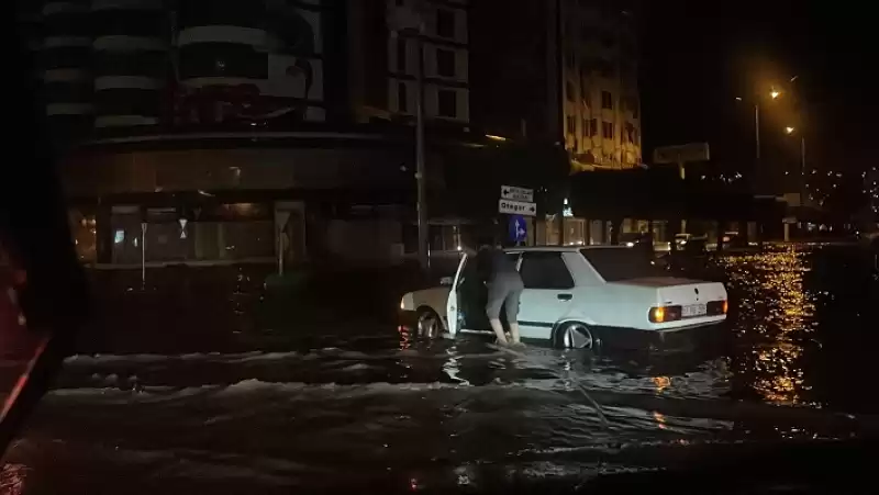 Hatay'da Sağanak Hayatı Olumsuz Etkiledi