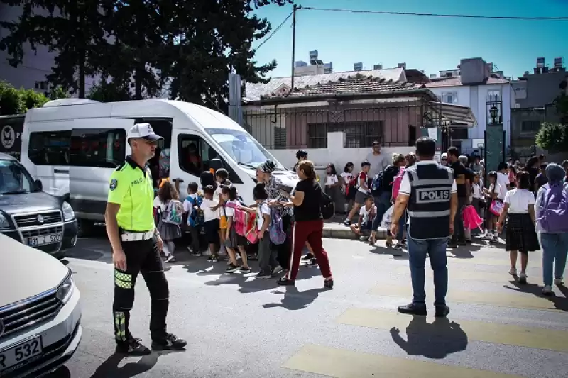 İskenderun'da Polis Okul çevrelerinde Denetim Yaptı 