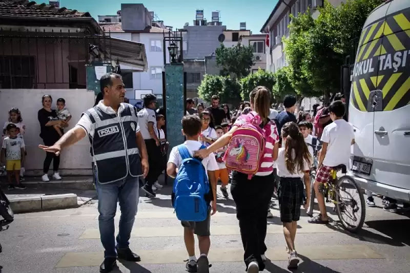 İskenderun'da Polis Okul çevrelerinde Denetim Yaptı 