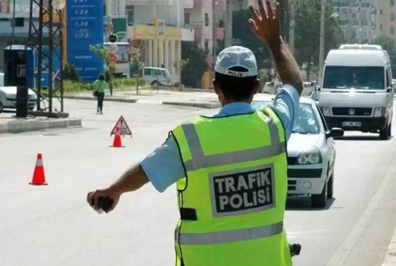 Motorsiklet Sürücüsüne 17 Bin 705 Tl Ceza Kesildi