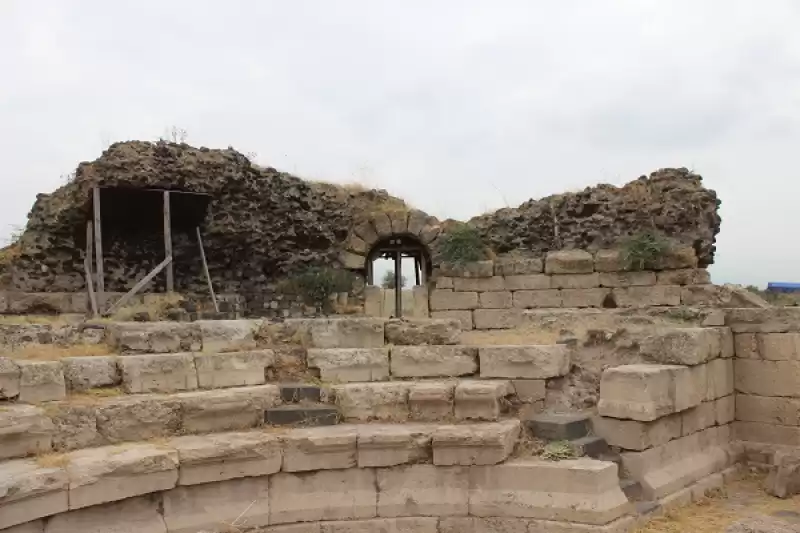 Hatay'daki Epiphaneia Antik Kenti Turizme Kazandırılacak
