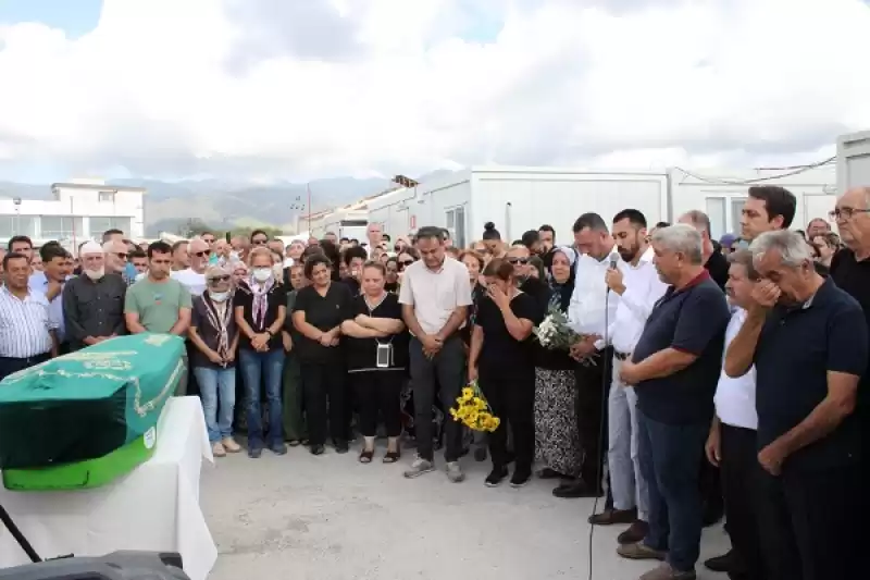 Hatay'da Hayatını Kaybeden Başhekim Için Hastanede Tören Düzenlendi 