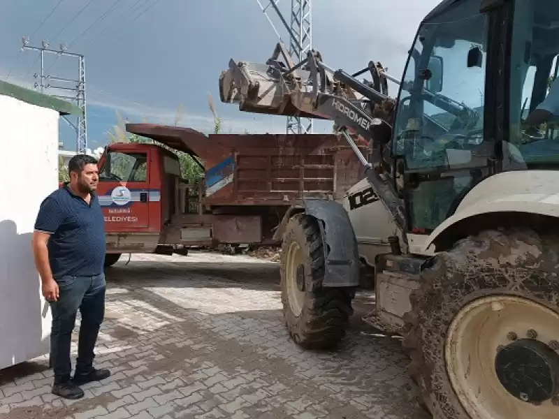 Samandağ’ın Her Köşesinde Temizlik Seferberliği Devam Ediyor