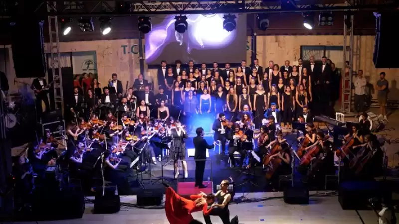 Konser; Cumhuriyet'in 100. Yılı Anısına Köprübaşında 