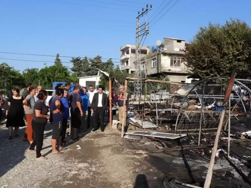 Hatay'da Yangın çıkan 5 çadırdaki Depremzedelere Destekte Bulunuldu
