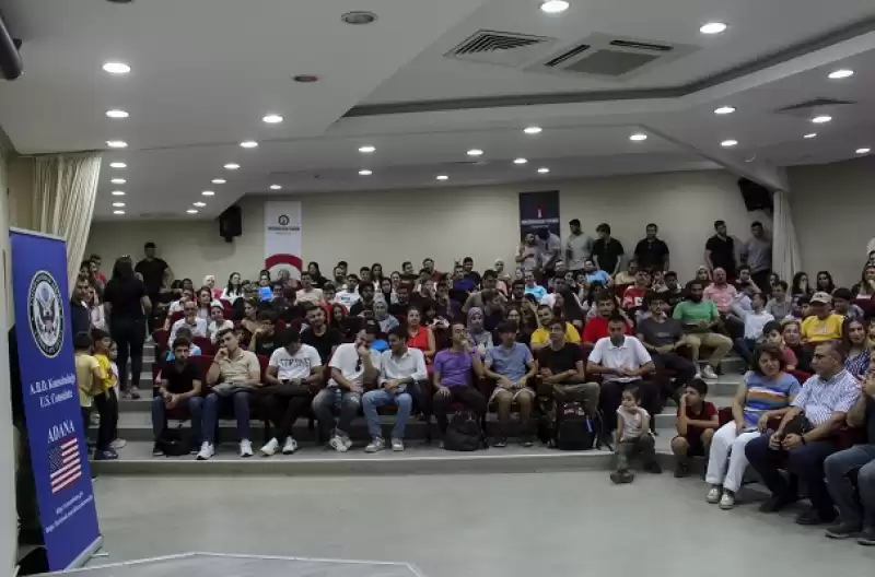 Emekli NASA Astronotu Metcalf-Lindenburger, Hatay'da öğrencilerle Buluştu