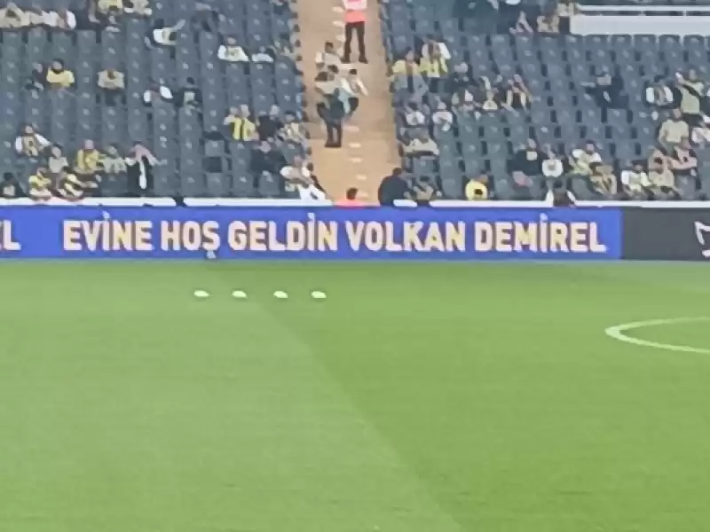 Stadın Reklam Panolarında Hatayspor'a Destek Mesajları Yağdı