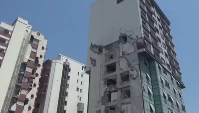 Bu Binalar Tehlike Saçıyor! Bir An önce Tedbir Alınmalı!