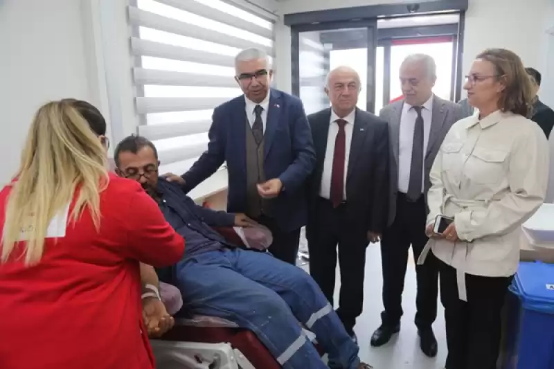 Hatay'da, Türk Kızılay Kan Bağış Noktası Açıldı