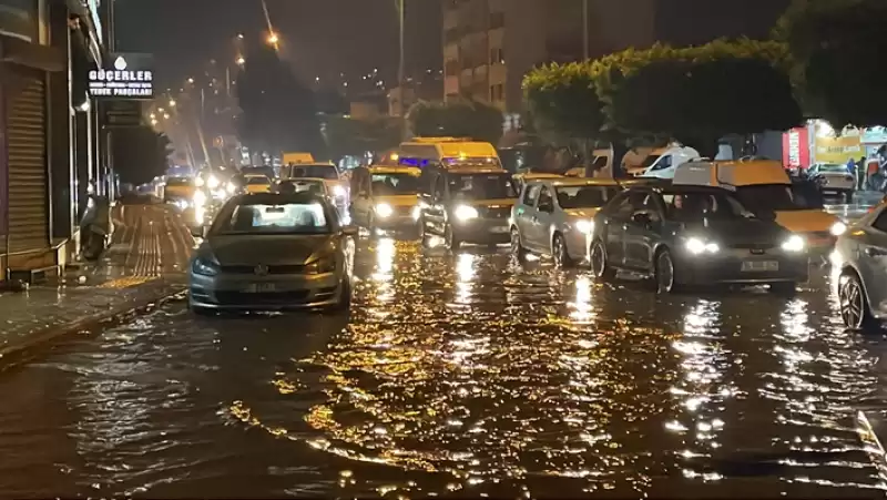 Hatay'da Sağanak Hayatı Olumsuz Etkiledi