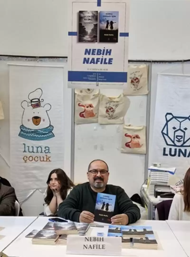 Antakyalı Nebih Nafile Ankara Kitap Fuarı’nda Kitaplarını Imzaladı