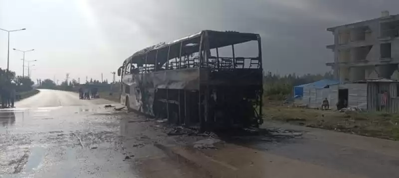 Hatay'da Yolcu Otobüsünde çıkan Yangın Söndürüldü 