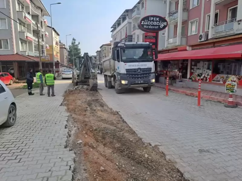 Antakya Belediyesi Yol Onarım Ve Yenileme çalışmalarını Hızlandırdı