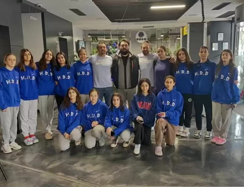 HBB U15 Ve U17 Kadınlar Su Topu Takımlarından çifte Başarı